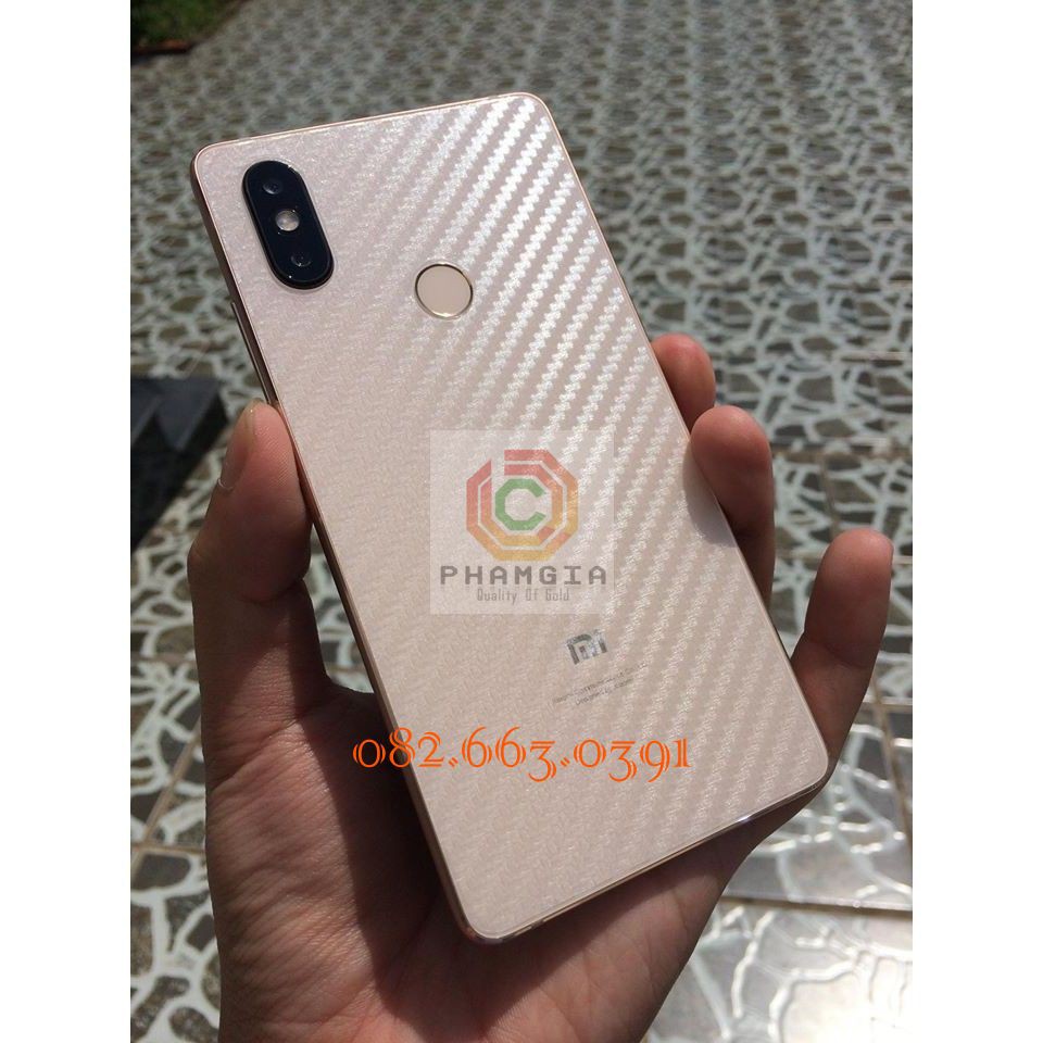 Miếng skin carbon mặt lưng Xiaomi Mi 8SE