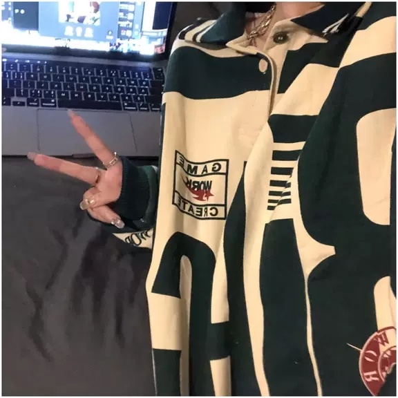 Porozi  Áo len dài tay in họa tiết Graffiti phong cách Hàn Quốc dành cho nữ