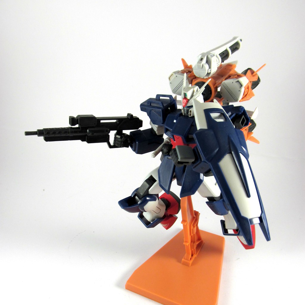 Mô Hình Lắp Ráp Gundam Bandai HG SEED 105Dagger + Gunbarrel - GDC