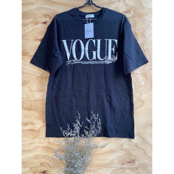 Áo thun Vogue oversize