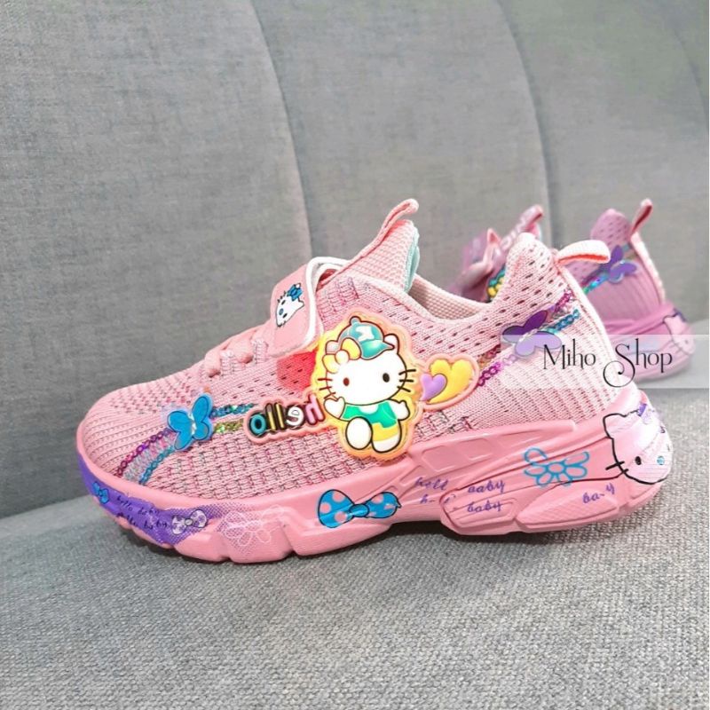 Giày thể thao cho bé gái