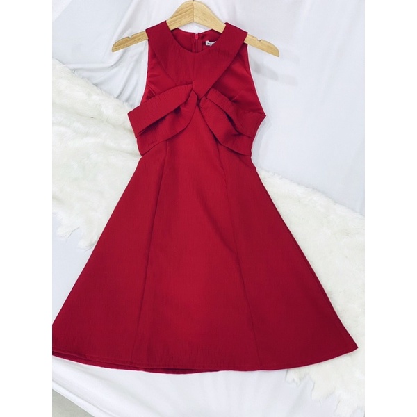 ĐẦM DỰ TIỆC XOẮN NGỰC VICTOR DRESS