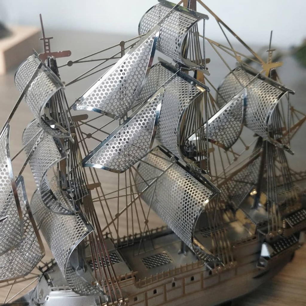 Mô hình 3D kim loại lắp ráp tàu người Hà Lan bay The Flying Dutchman [ Chưa lắp ]