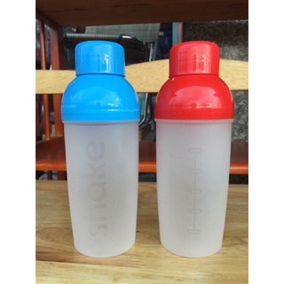 Bình nhựa lắc quà tặng từ Néscafe