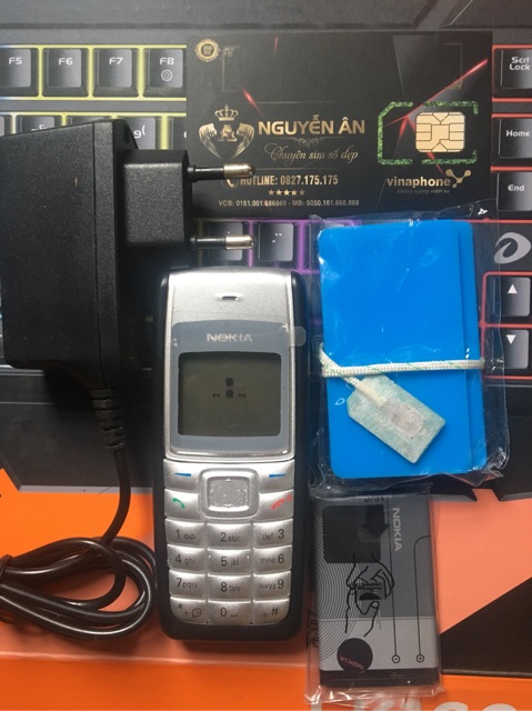 Máy kích sim nokia 1110i  máy , pin , sạc , khay