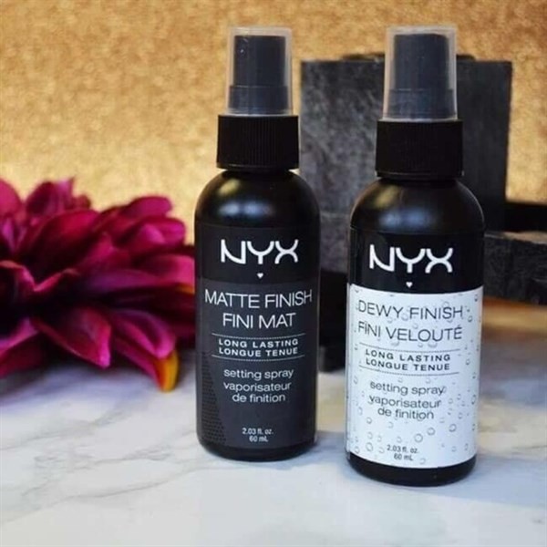 Xịt khóa lớp trang điểm NYX