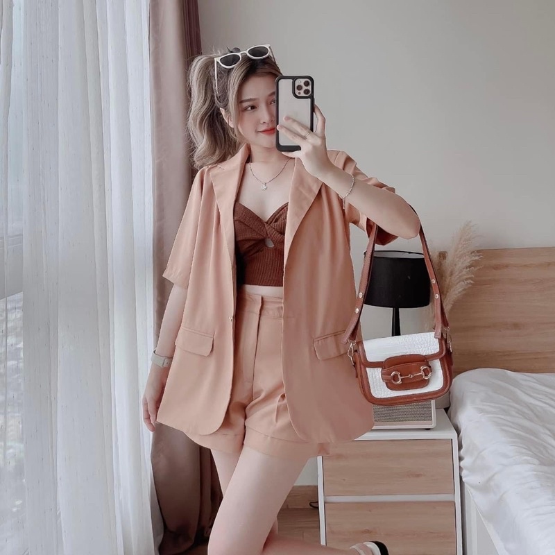 SET 3 MÓN VEST NÂU: KHOÁC VEST + CROP 2S XOẮN NGỰC + SHORT