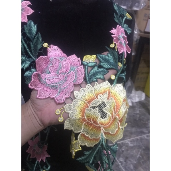 Set 1 cổ và 2 hoa tay thêu mã BC5