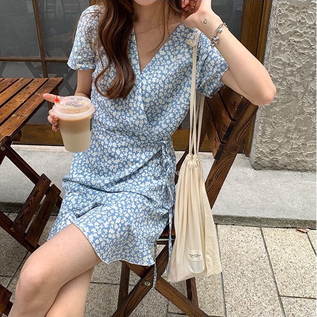 Đầm hoa xanh đắp chéo DD064