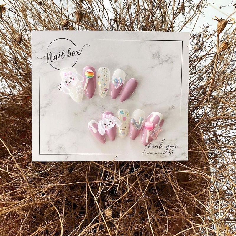 Nail box gắn charm thỏ