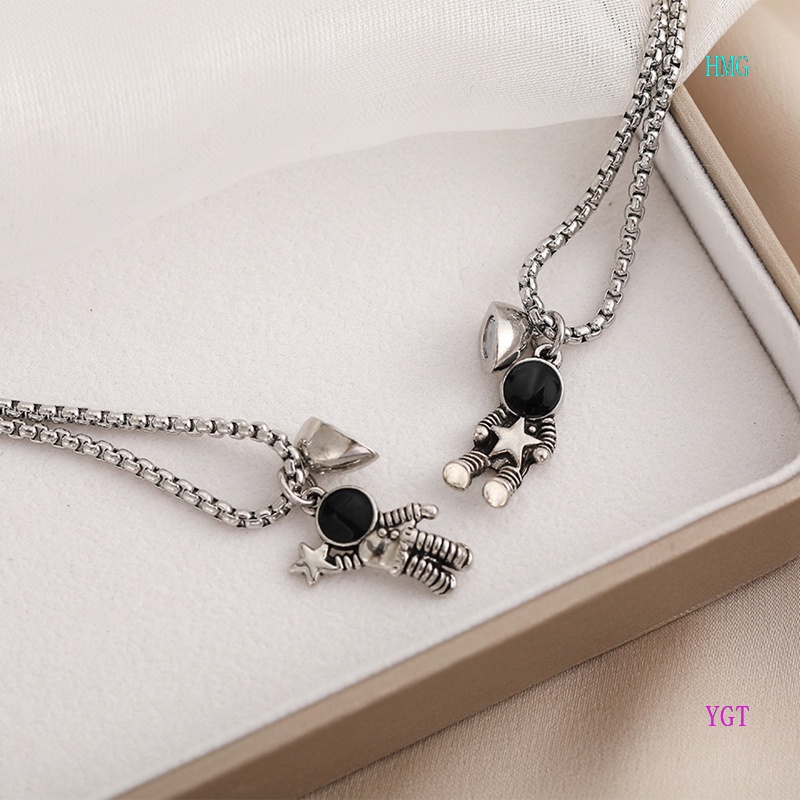 Hmg Set 2 Vòng cổ Bện Từ Tính Hình Phi Hành Gia Hàn Quốc Làm Quà Tặng Cho Nam Và Nữ Bạn Thân