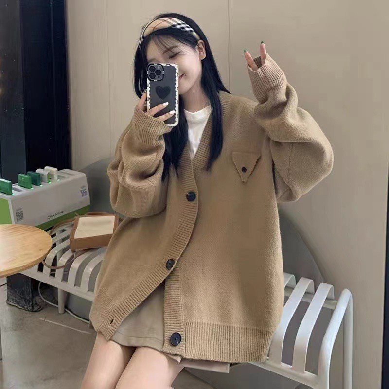 Áo khoác Cardigan len trơn Chelgy 2 màu Nâu, Xanh Lá phối cúc và Túi Giả ở ngực mùa thu đông CG-CDG103
