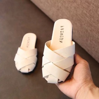 Dép đôi cho mẹ và bé