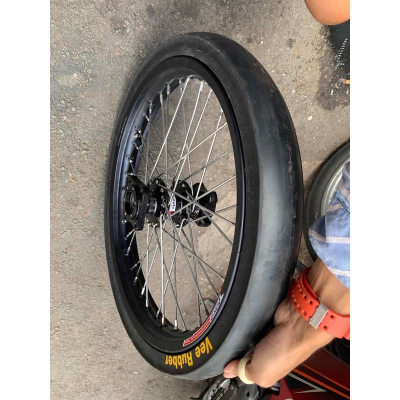 VỎ ĐẦU CHÙA VEE RUBBER VUÔNG 60/75 - 17 THAILAN