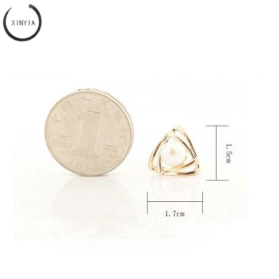 Khuyên tai ngọc trai phong cách Hàn Quốc