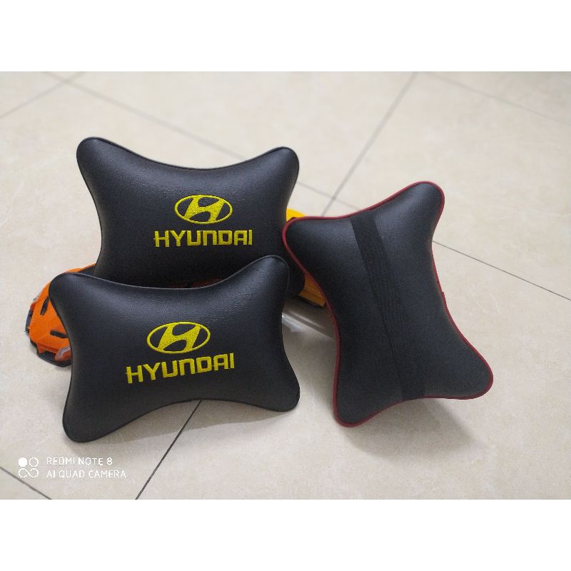 Bộ 2 chiếc gối tựa đầu ô tô chống mỏi cổ thêu logo hãng xe huyndai