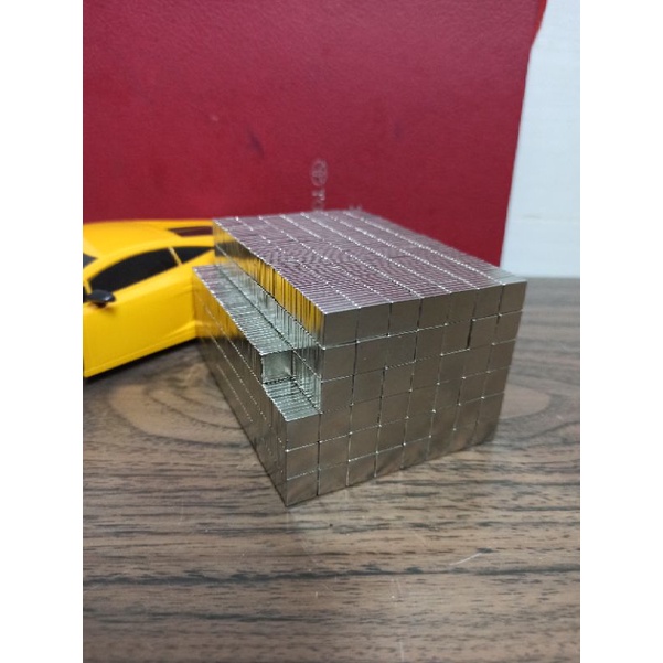 Nam châm hình vuông 10x10x2 mm mỏng siêu hút dính