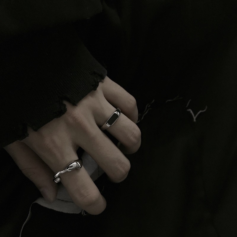 Nhẫn Thép Titan Màu Đen Phong Cách Hip Hop Cá Tính Hợp Thời Trang Cho Nam Và Nữ