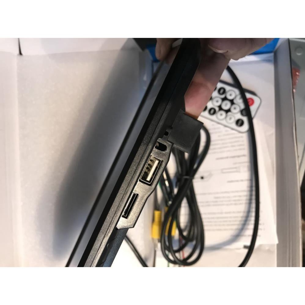 Màn hình kẹp gương 7 inch cho xe oto, tích hợp 2 cam, xem video, hình trên thẻ nhớ và usb