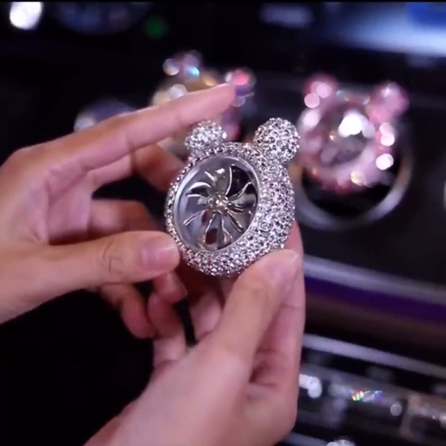 Quạt gió Mickey có sáp thơm gắn cửa gió ô tô - tai mèo đính đá trang trí xe hơi - Mộc Lan Phụ Kiện Xế Yêu