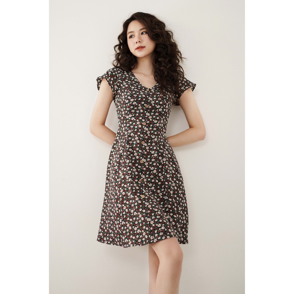 Đầm bổ mảnh lụa hoa nhí đen khuy dừa 1VA1097 ADORE DRESS | BigBuy360 - bigbuy360.vn