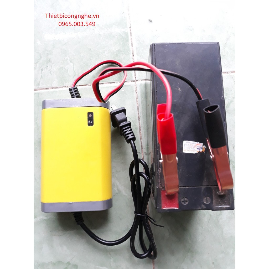 Sạc bình ắc quy 12V - 2A tự động ngắt khi đầy