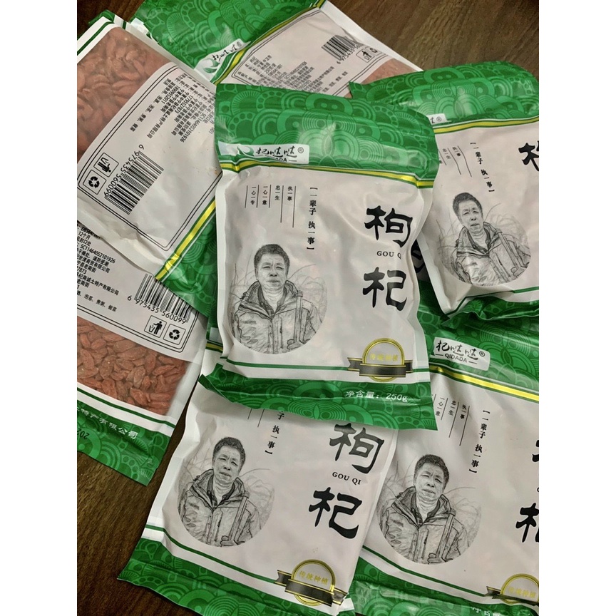 Câu kỷ tử hạt bá vương nấu canh pha trà thơm ngon bổ dưỡng