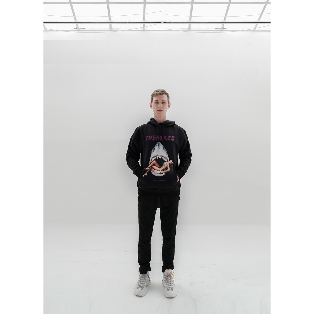 Hoodie TheMaze - Black Shark