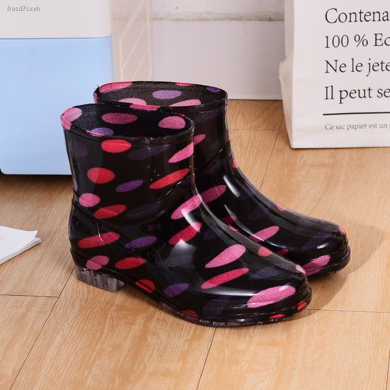 【2021】Giày đi mưa ủng ống ngắn thời trang chống thấm nước không trơn trượt nhà bếp của phụ nữ người lớn cao su hàn quốc