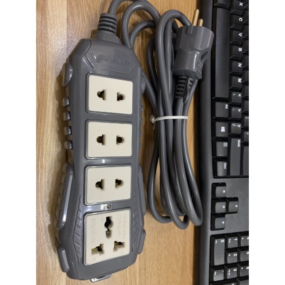 Ổ cắm vinakip siêu chịu tải 8000W- S031 32A 250V-5 mét - OC 98