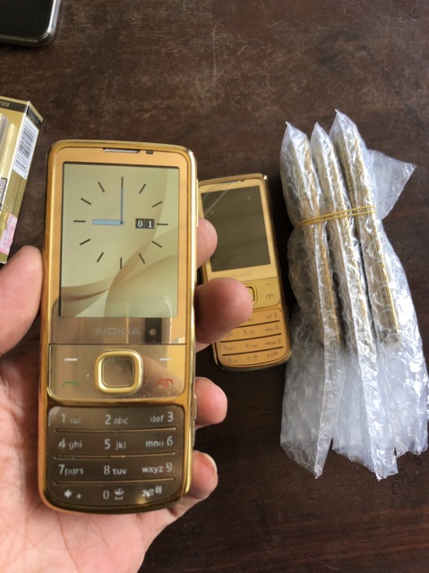 Điện thoại Nokia 6700 chính hãng