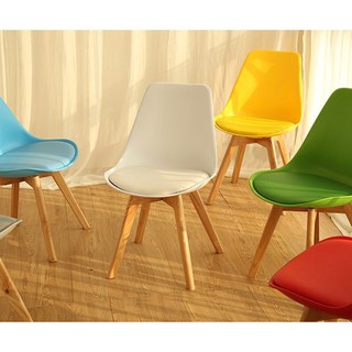 Ghế đệm eames chân gỗ