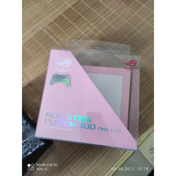 Tai nghe Asus Rog Strix Fusion 300 pink Lnd