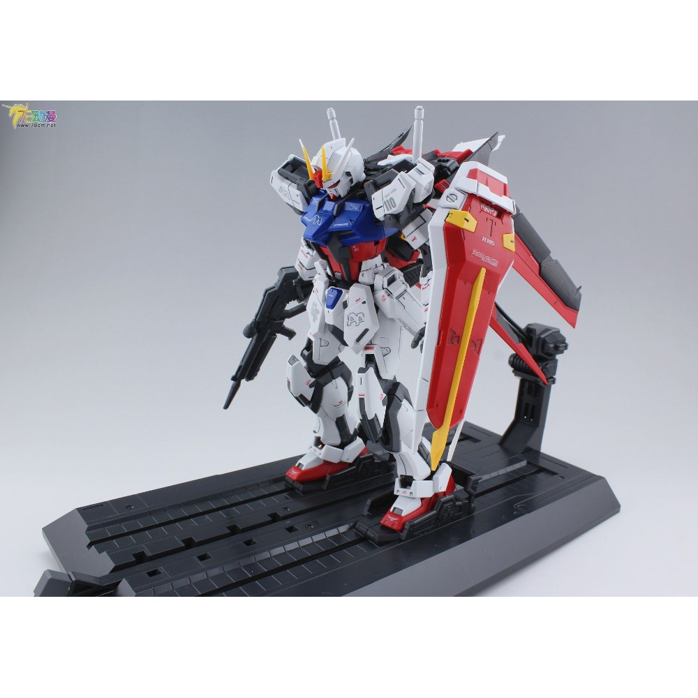 Mô Hình Lắp Ráp Gundam MG Aile Strike ver. RM (tặng kèm launcher base)