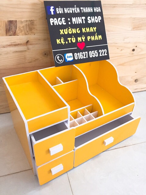 Kệ mỹ phẩm max 35cm màu vàng