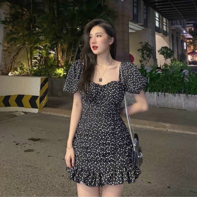 Đầm đen hoạ tiết