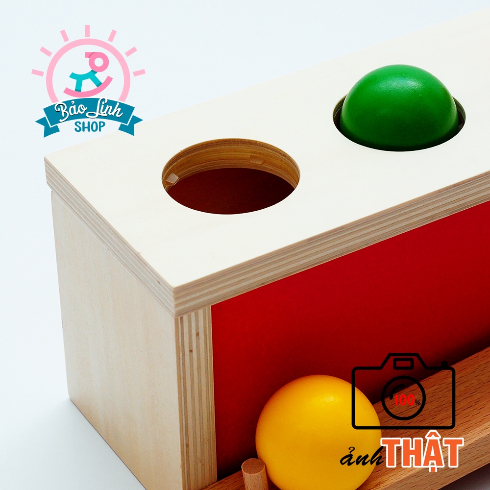 Hộp ấn bóng  - Giáo cụ Montessori cho bé 9-12 tháng - Rèn luyện lực bàn tay, ngón tay - Phối hợp tay và mắt