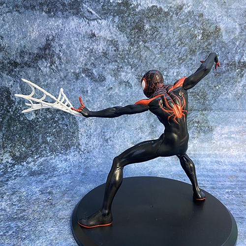 Mô hình Spiderman Miles Morales