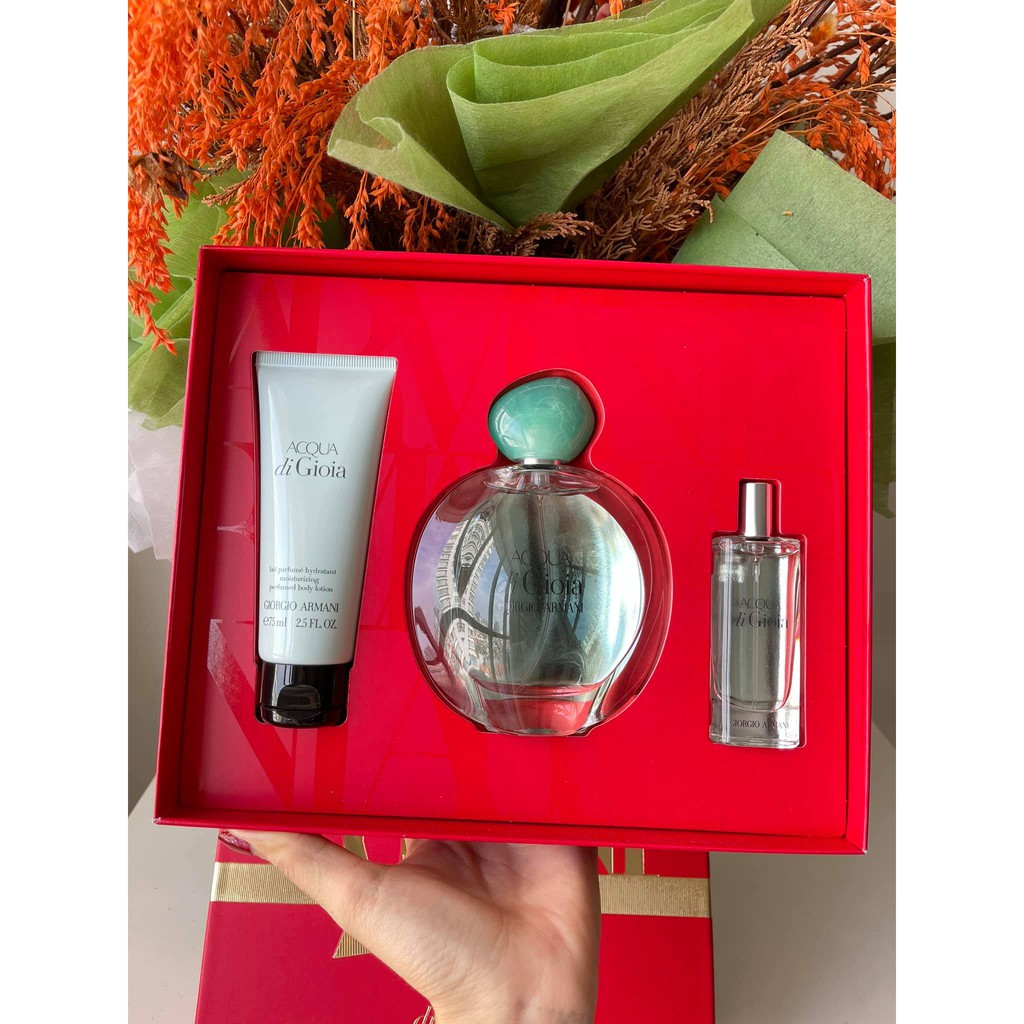 Set nước hoa nữ chính hãng GIORGIO ARMANI nằm trong top 10 mùi hương yêu thích mọi thời đại | Thế Giới Skin Care
