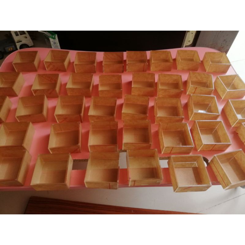 Khay đựng thức ăn cho cá tép