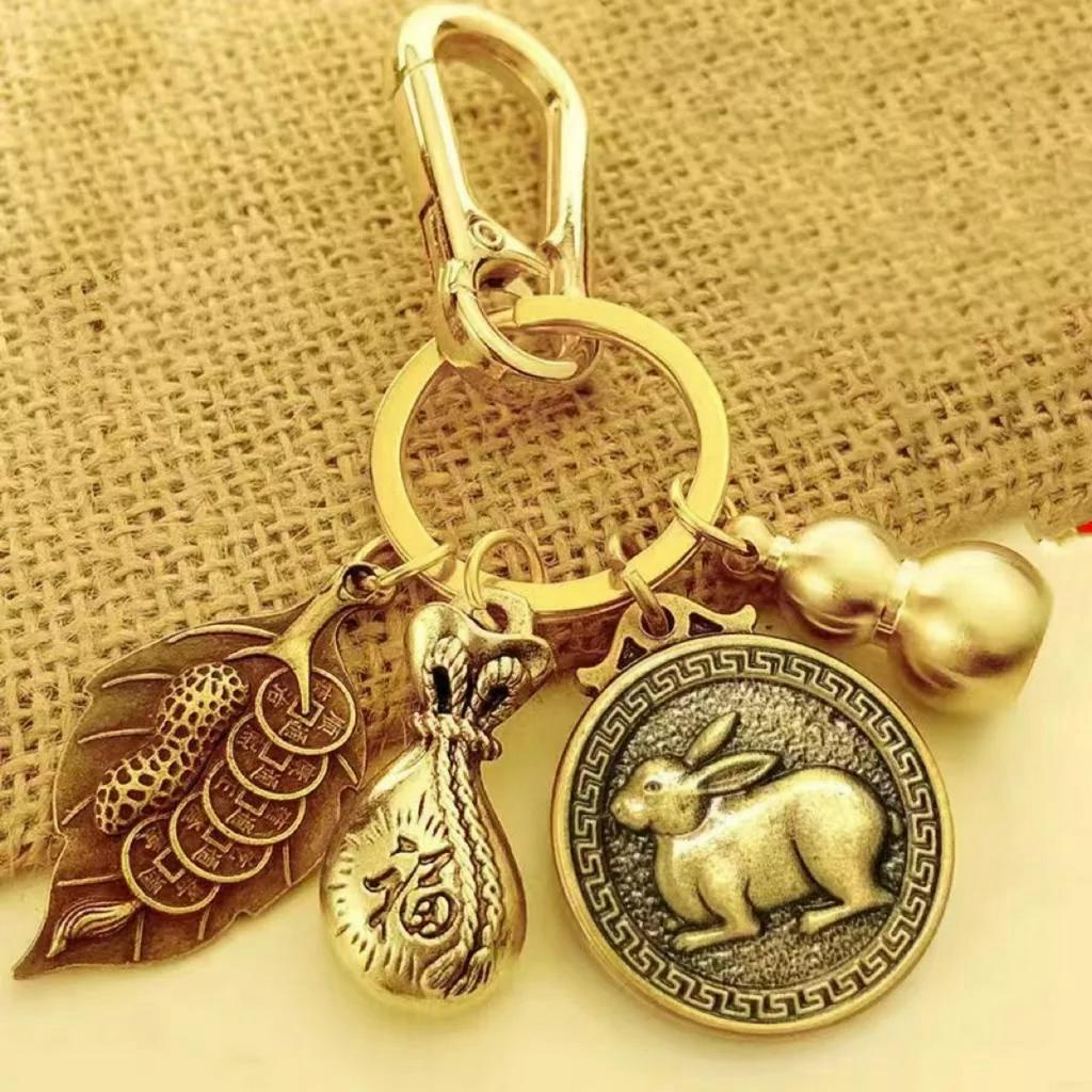 Móc Khoá Phong Thuỷ 12 Con Giáp Cho Túi Xách Ba lô Xe Máy Mang Lại Tài Lộc Phú Quý Cho Người Dùng