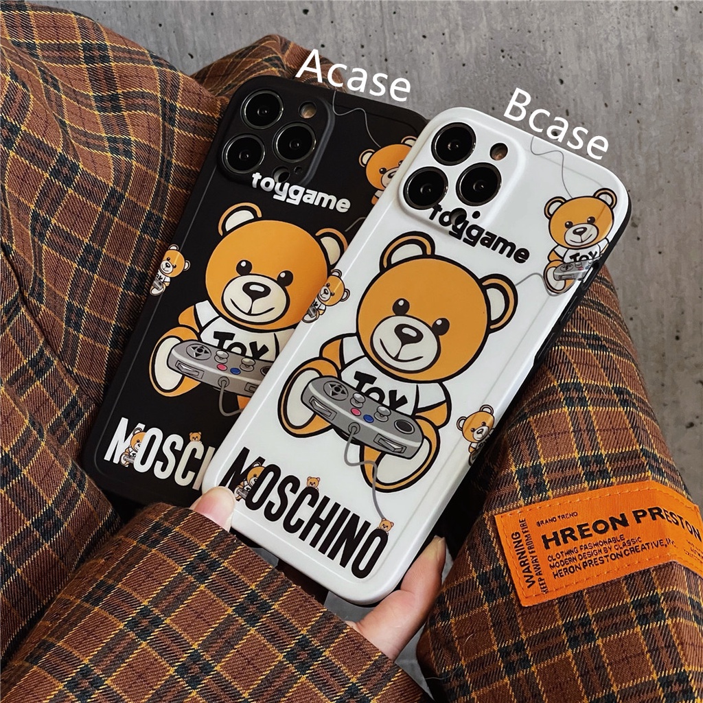 Ốp Điện Thoại Nhựa Cứng In Hình Gấu moschino Cho iphone15 14 13 12 mini 11 pro max 6 / 6s / 7 / 8plus se2 x / xs xr xsmax #Hg5032