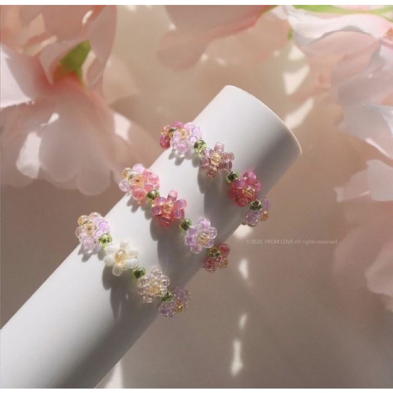 Nhẫn hạt cườm