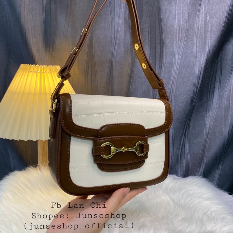 Túi Đeo Chéo Chư G Size 20cm Quai Đẹp Cúc Bấm Siêu Xinh