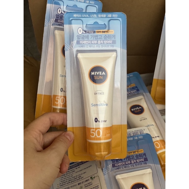 Kem chống nắng Nivea soothing sensitive SPF50+ PA++++ 50ml