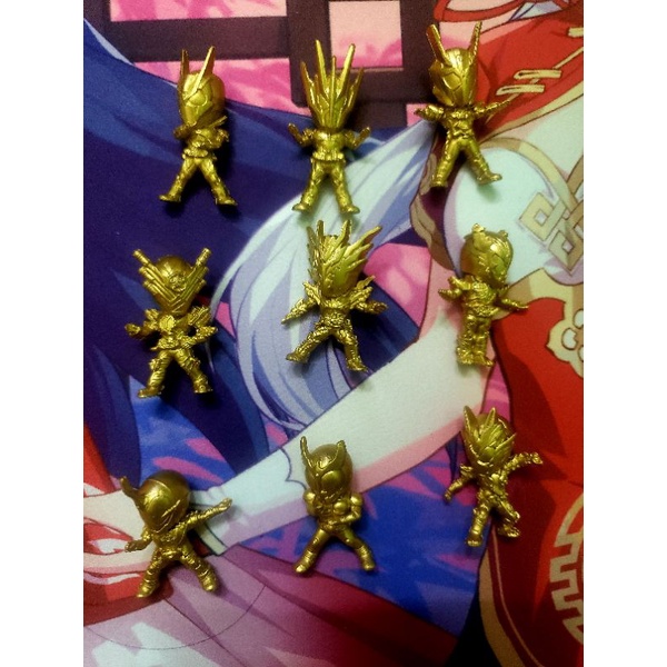 Mô hình Kamen Rider chibi vàng