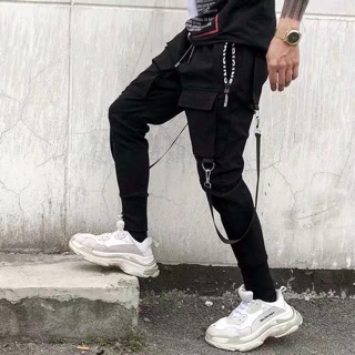 Quần jogger kaki đen khoá zip kèm dây móc