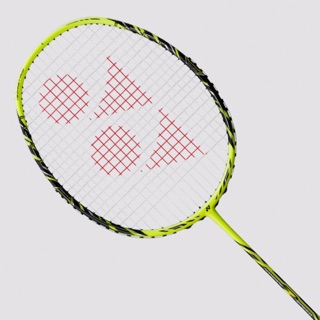 Vợt cầu lông yonex tặng dây đan sẳn và bao vợt