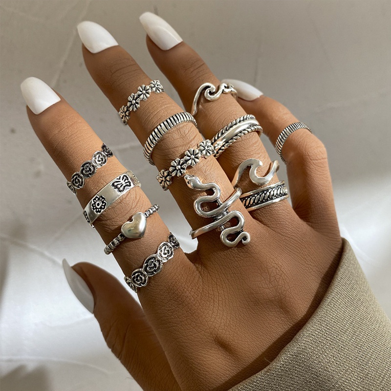Bộ 13 nhẫn đeo tay hình rắn