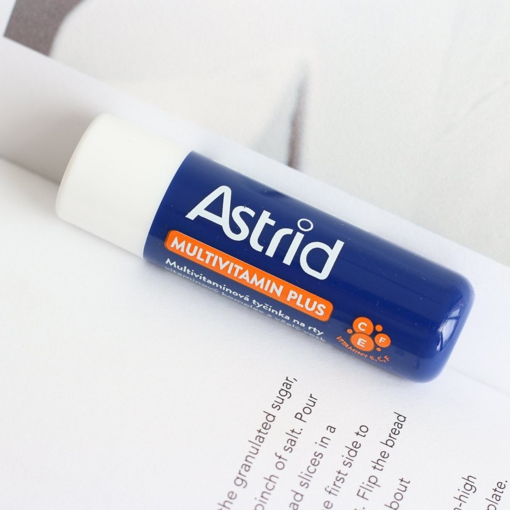 Son Dưỡng Môi Mỡ Hươu Astrid Multivitamin Plus 4.7g FULLSIZE - hangxachtaybaoanshop